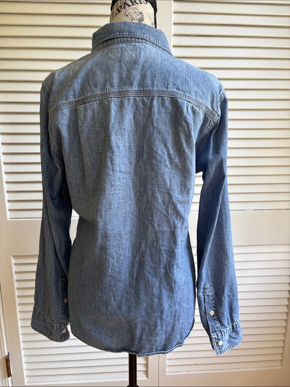 J.Crew Chambray Button Down Shirt Blue Size 12 - Picture 3 of 8